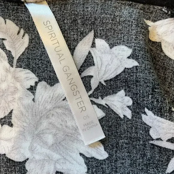 Spiritual Gangster Maya Floral Tie Front Kimono Cover-Up Sz One Size Versatile - Picture 2 of 14